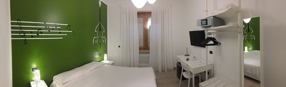 Lo Scoiattolo Piedmont Bike Hotel Pralormo Exterior photo