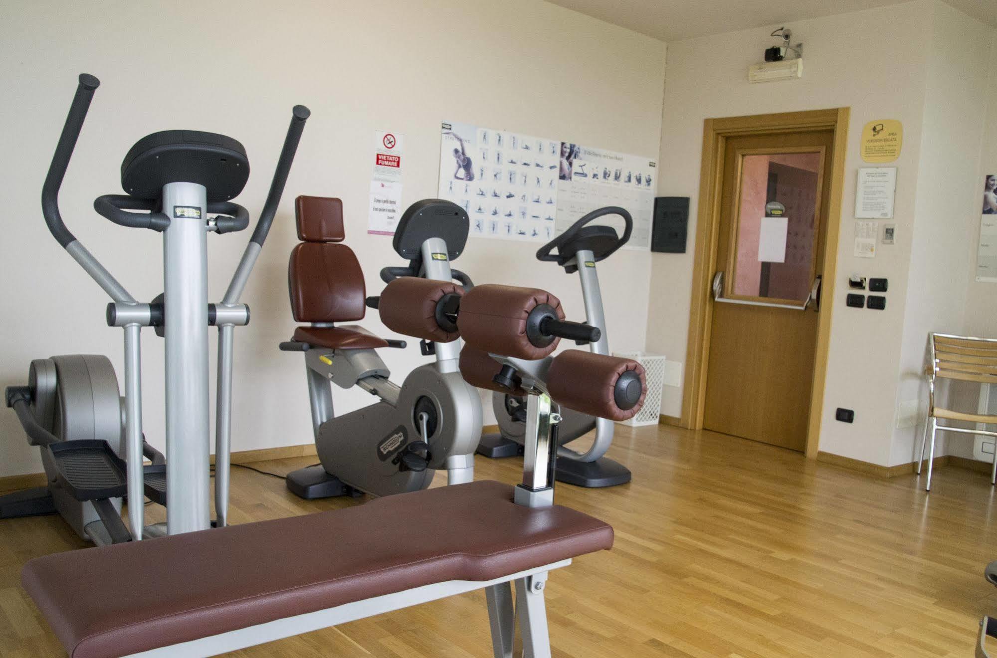 Lo Scoiattolo Piedmont Bike Hotel Pralormo Exterior photo